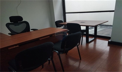 Office for Sale in SANTA BARBARA Distrito Capital 110111